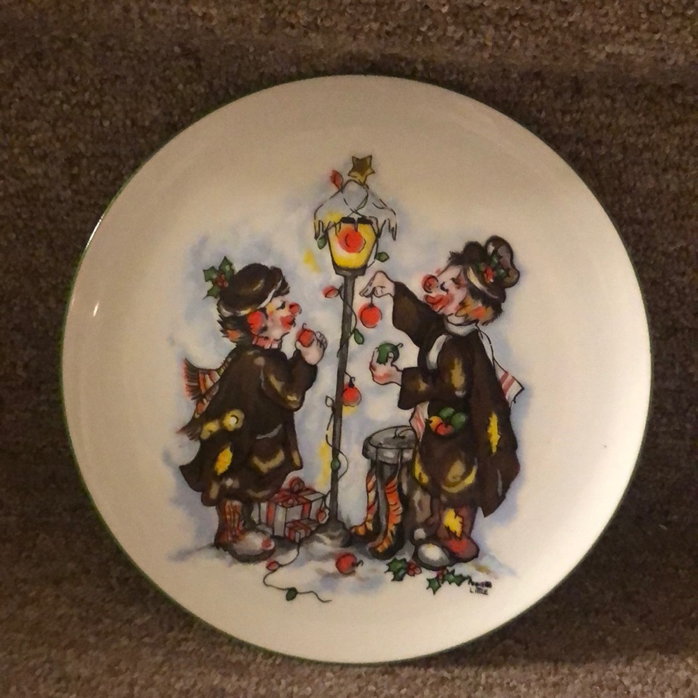 Vintage Annette Little ends of 1979 plate
